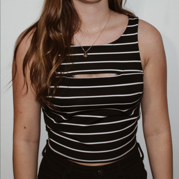 Black and white striped tank top - Picture 1 of 4